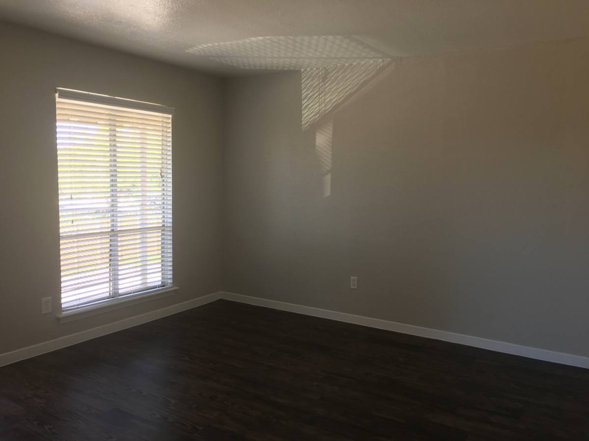 Apartment for rent at 5607 Sunshine Dr, Austin, TX 78756