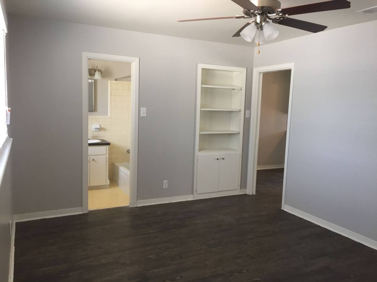 Apartment for rent at 5607 Sunshine Dr, Austin, TX 78756