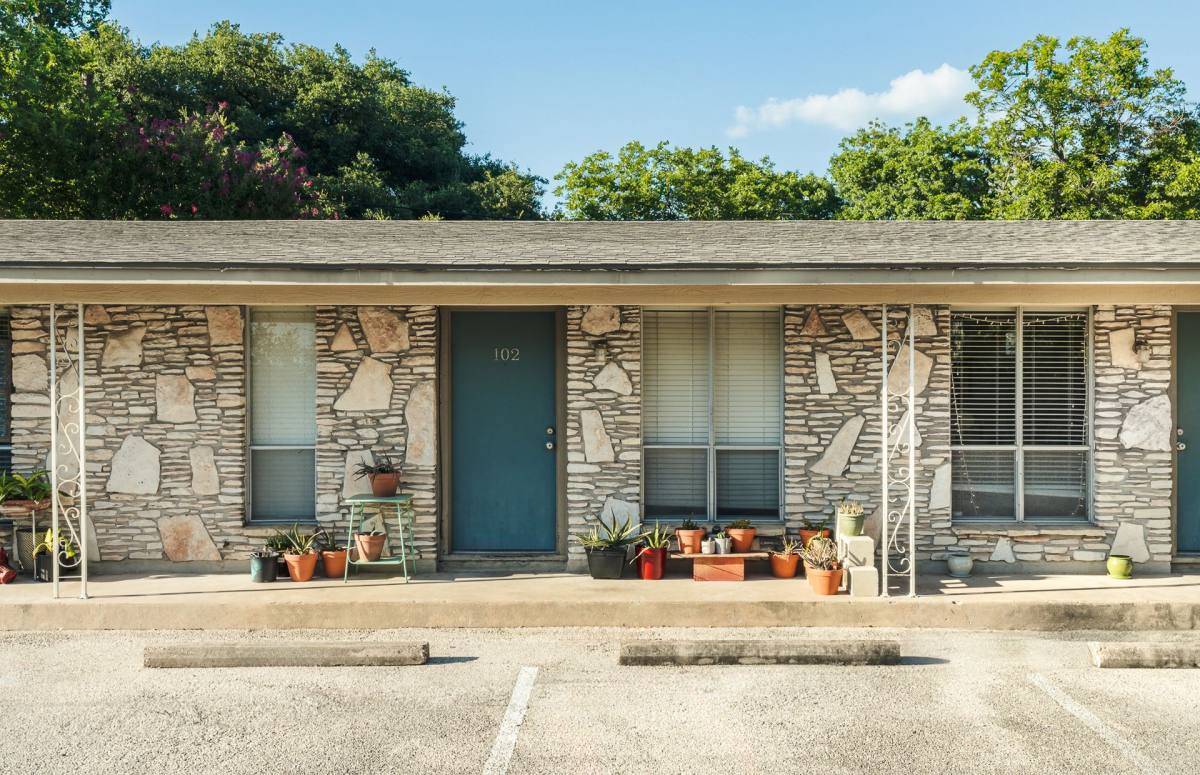 Apartment for rent at 5607 Sunshine Dr, Austin, TX 78756