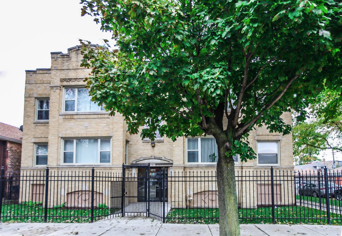 Apartment for rent at 6000-04 S Troy St, Chicago, IL 60629