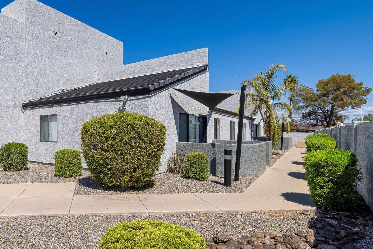 Townhouse for rent at 2525 S McClintock, Tempe, AZ 85282