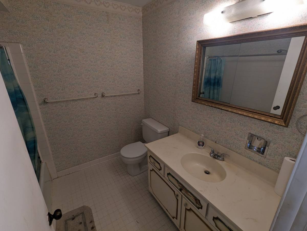 Apartment for rent at 5526 Heatherdowns Blvd, Toledo, OH 43614
