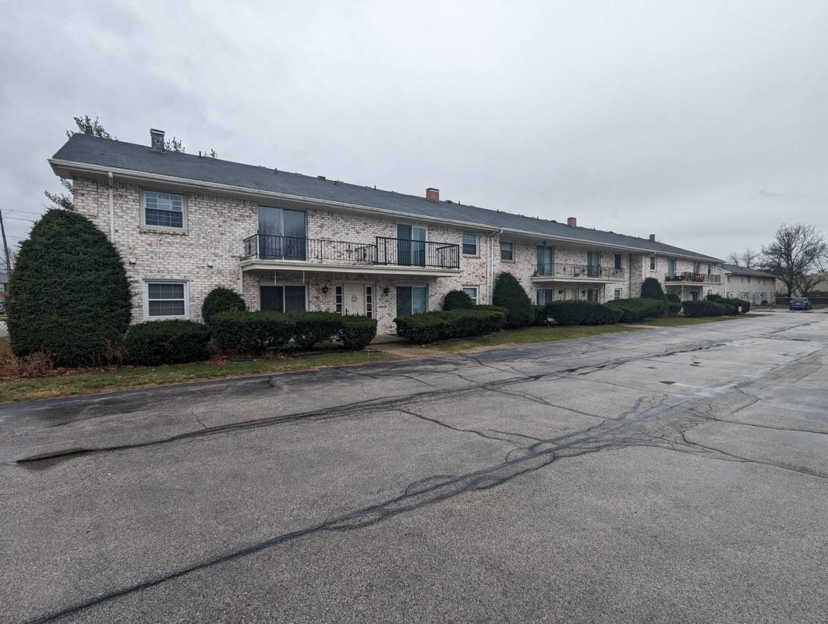 Apartment for rent at 5526 Heatherdowns Blvd, Toledo, OH 43614