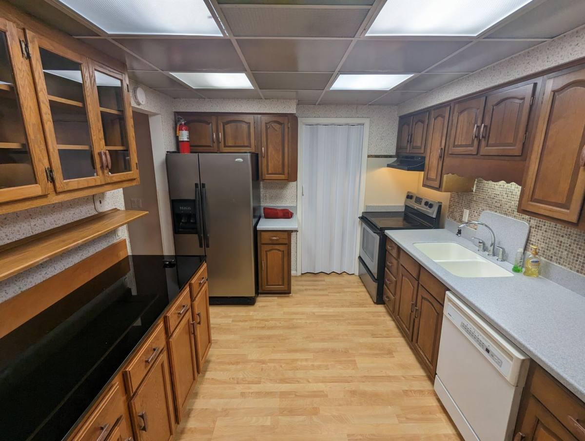 Apartment for rent at 5526 Heatherdowns Blvd, Toledo, OH 43614