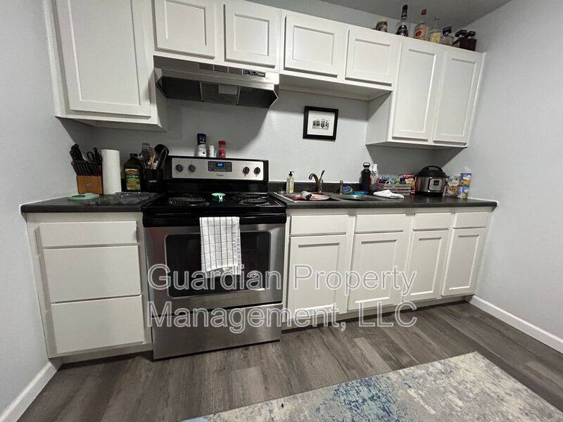 Apartment for rent at 1235 N Main #3, Maryville, MO 64468