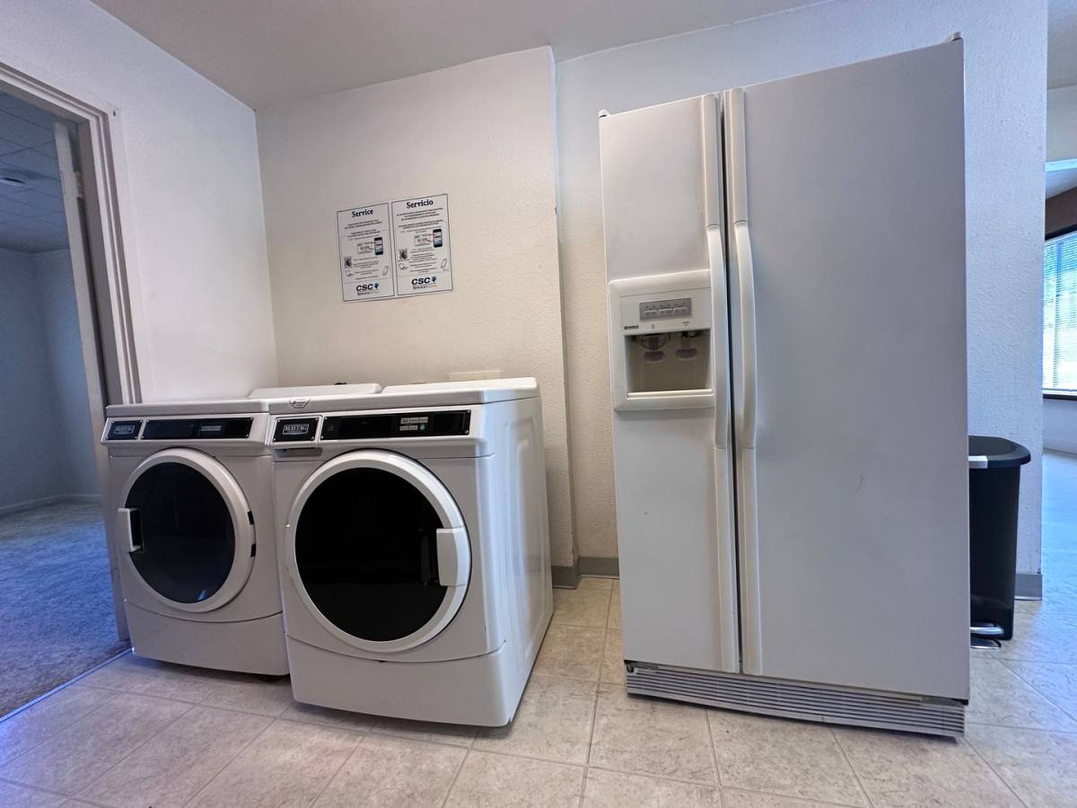 Apartment for rent at 10015 SW Boones Ferry Rd #ROOM 2, Portland, OR 97219