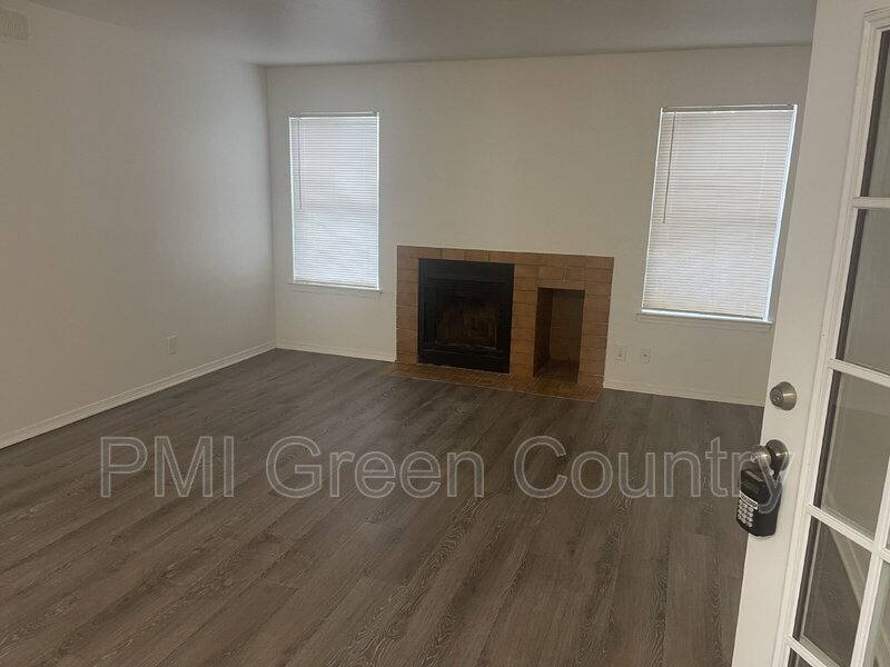 Condo for rent at 6657 S Victor Ave #I102, Tulsa, OK 74136