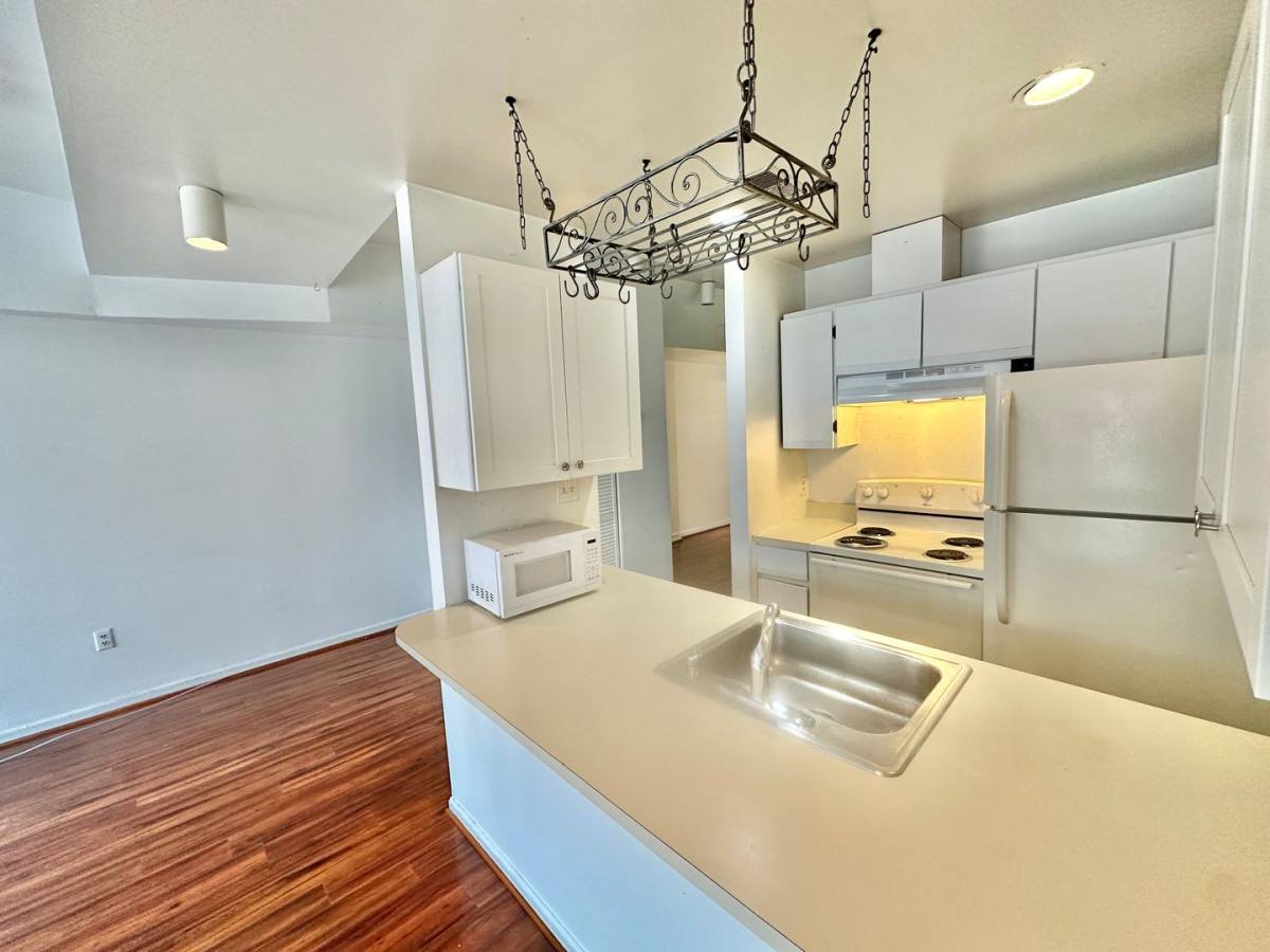Apartment for rent at 2407 18th St NW, Washington, DC 20009