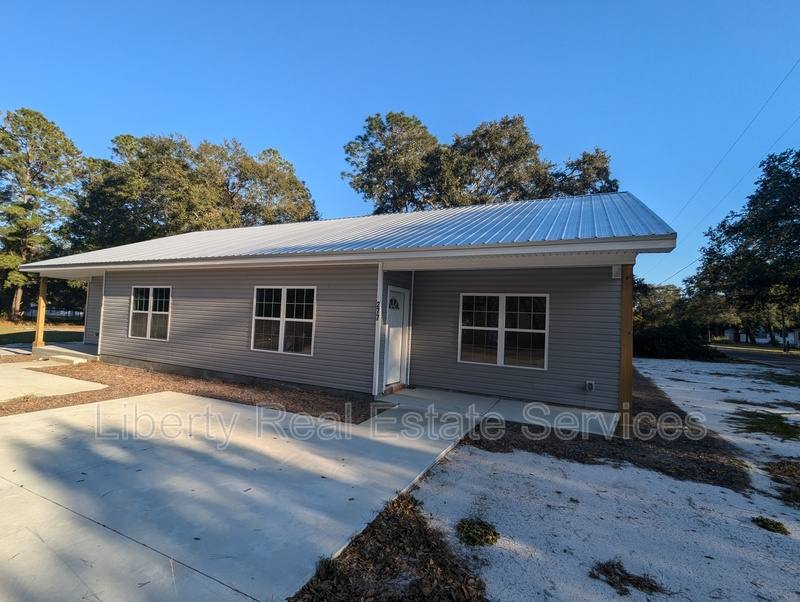 Apartment for rent at 277 Myrtle Ave, Jesup, GA 31546