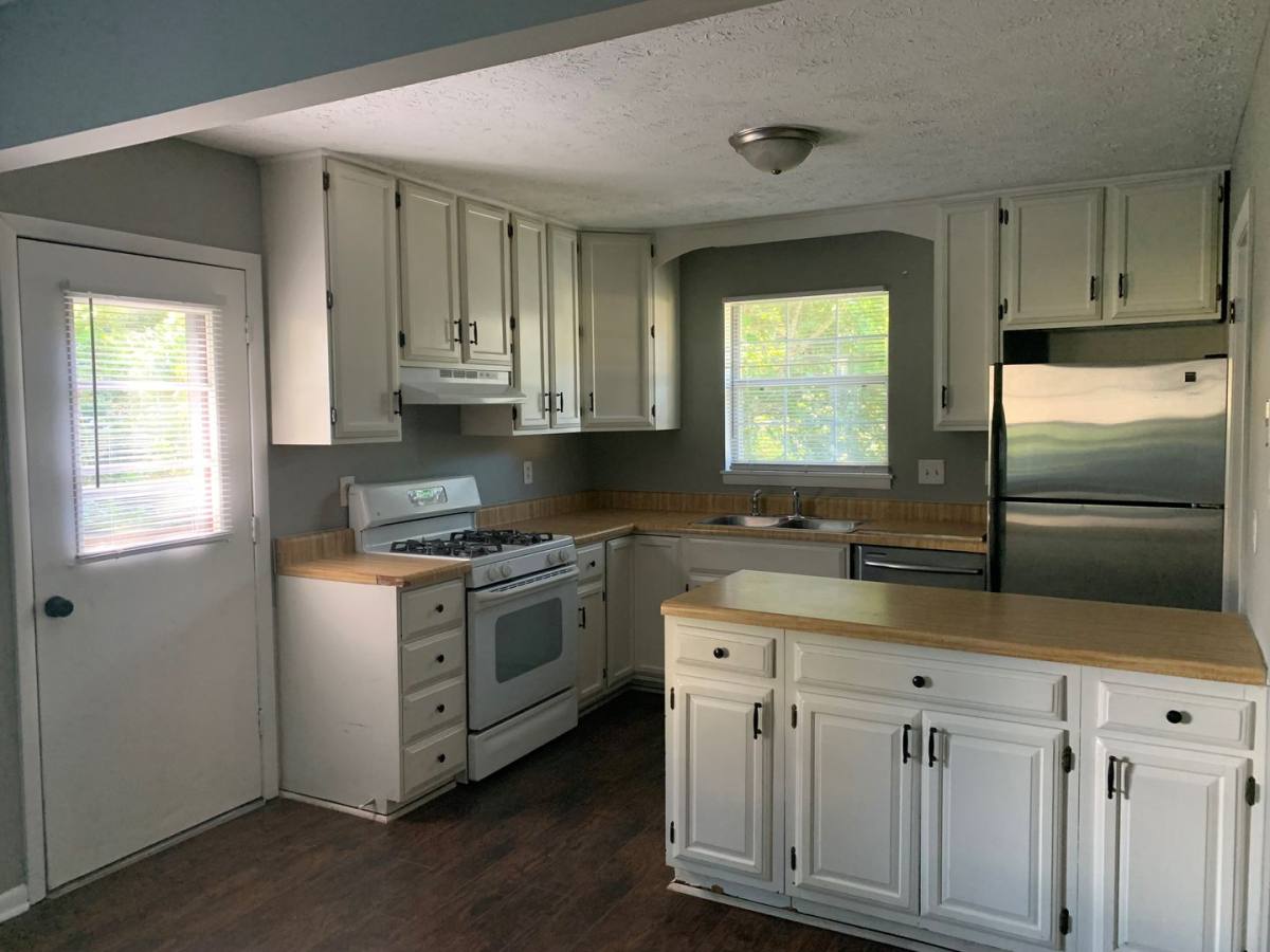 House for rent at 1104 Long Meadows Dr, Lynchburg, VA 24502