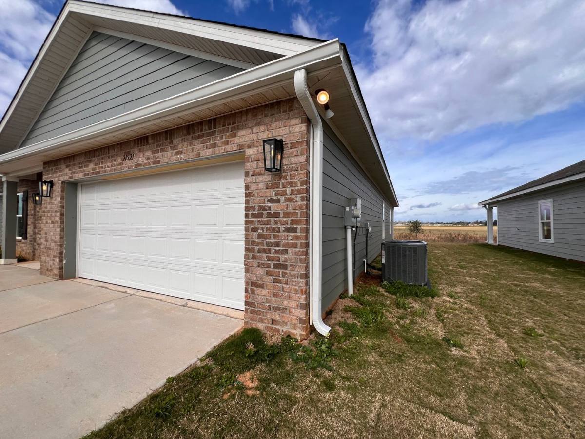 House for rent at 21521 Tawny Loop, Robertsdale, AL 36567