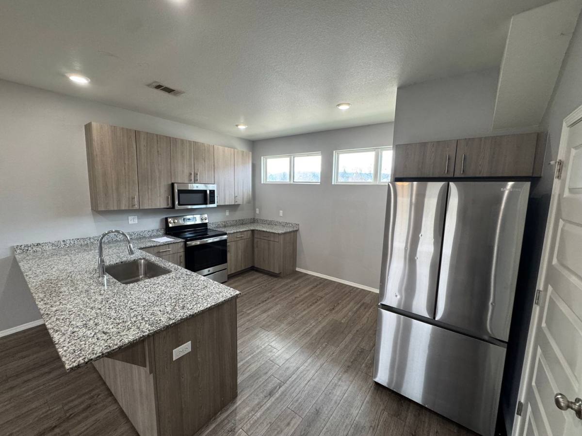 Townhouse for rent at 1666 S Razorback Rd, Fayetteville, AR 72701