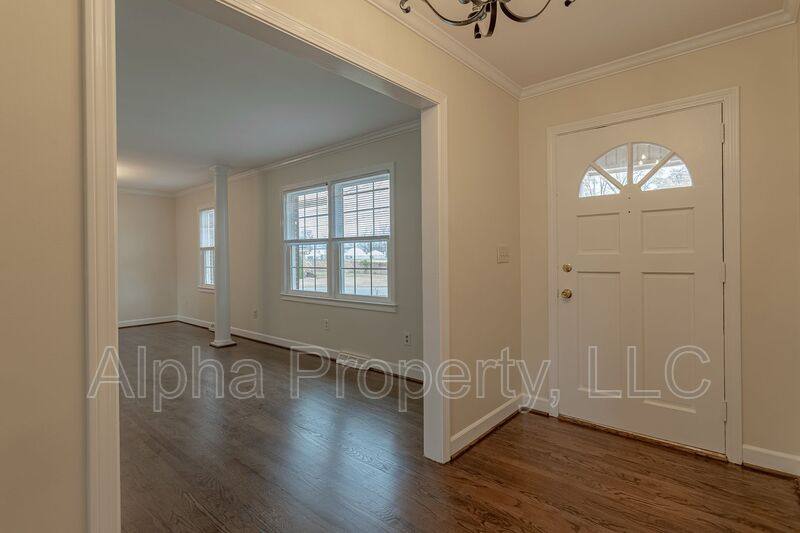 House for rent at 400 Fairhaven Dr, Taylors, SC 29687