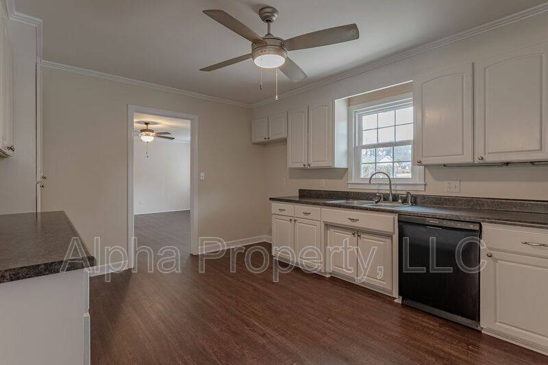 House for rent at 400 Fairhaven Dr, Taylors, SC 29687