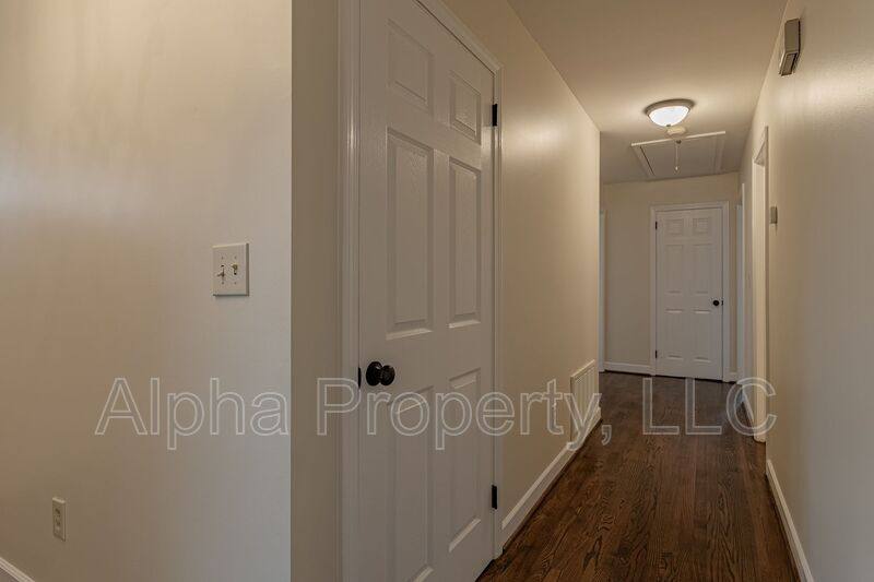 House for rent at 400 Fairhaven Dr, Taylors, SC 29687