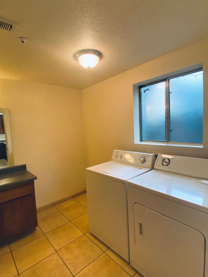 Townhouse for rent at 720 W 2nd Ave, Chico, CA 95926