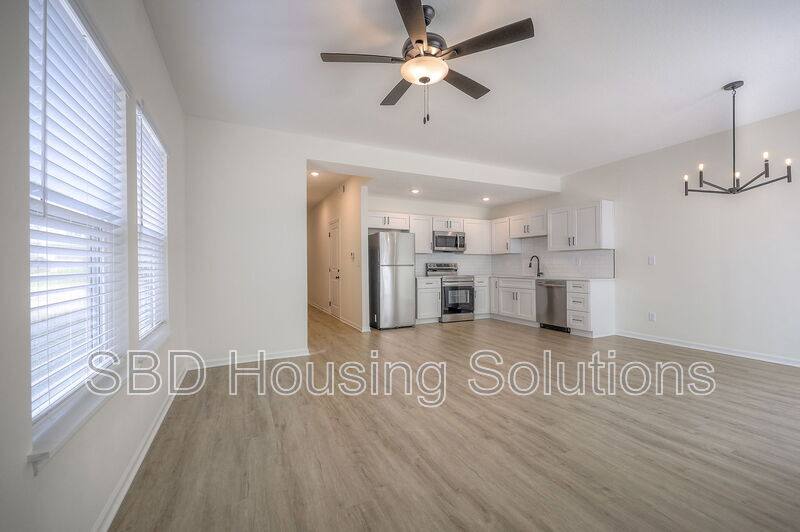 Townhouse for rent at 9021 E 85th Place, Kansas City, MO 64138