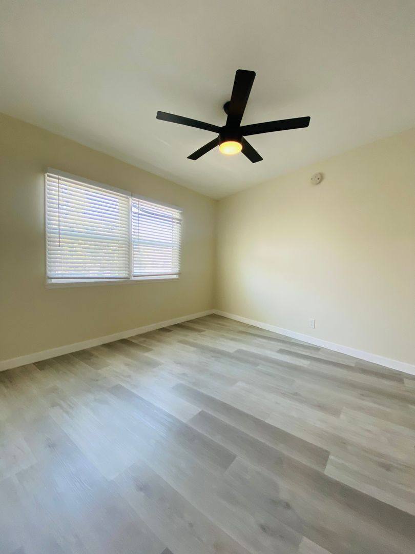 Apartment for rent at 3300 Castle Heights Ave, Los Angeles, CA 90034