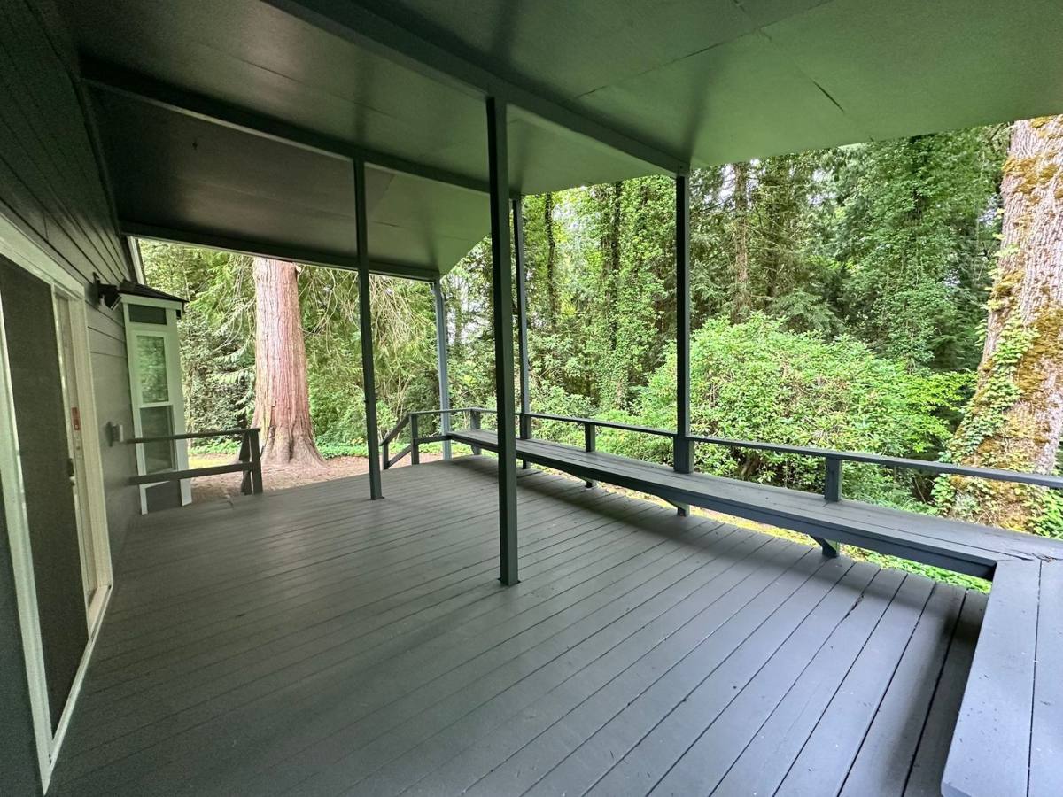 Apartment for rent at 10025 SW Boones Ferry Rd, Portland, OR 97219