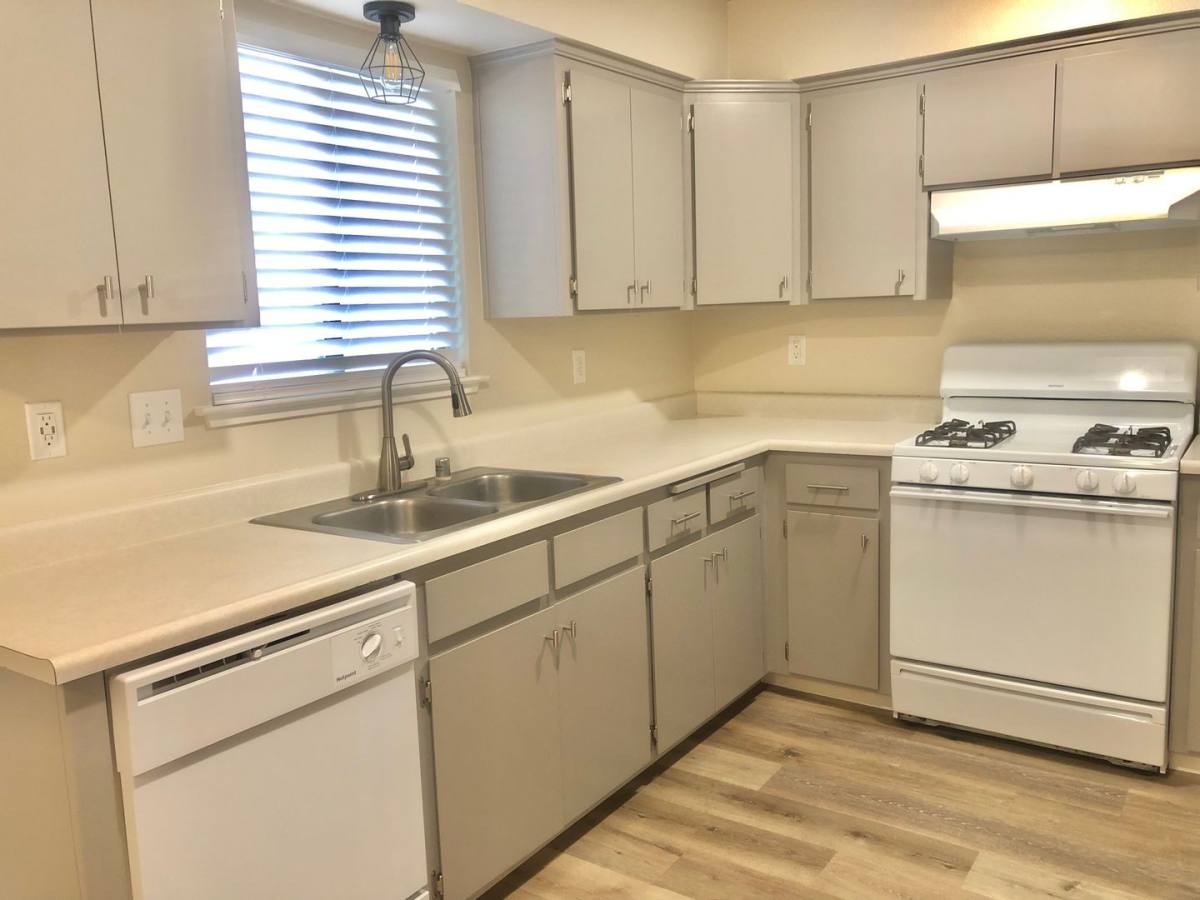 Townhouse for rent at 629 W 2nd Ave, Chico, CA 95926