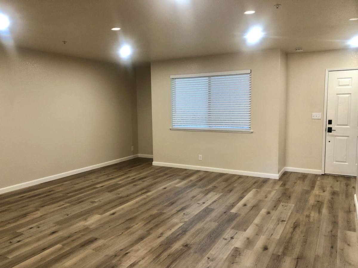 Townhouse for rent at 629 W 2nd Ave, Chico, CA 95926
