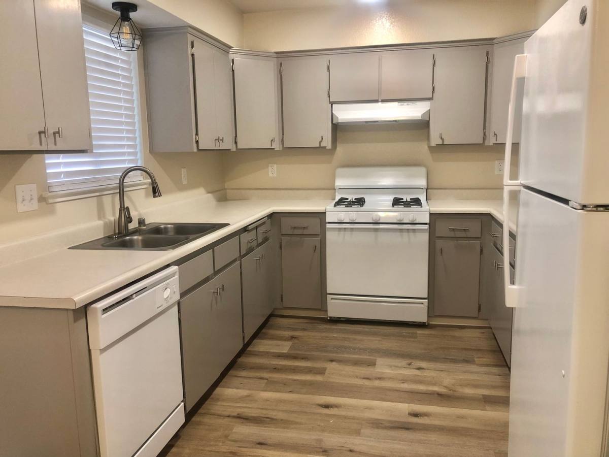 Townhouse for rent at 629 W 2nd Ave, Chico, CA 95926