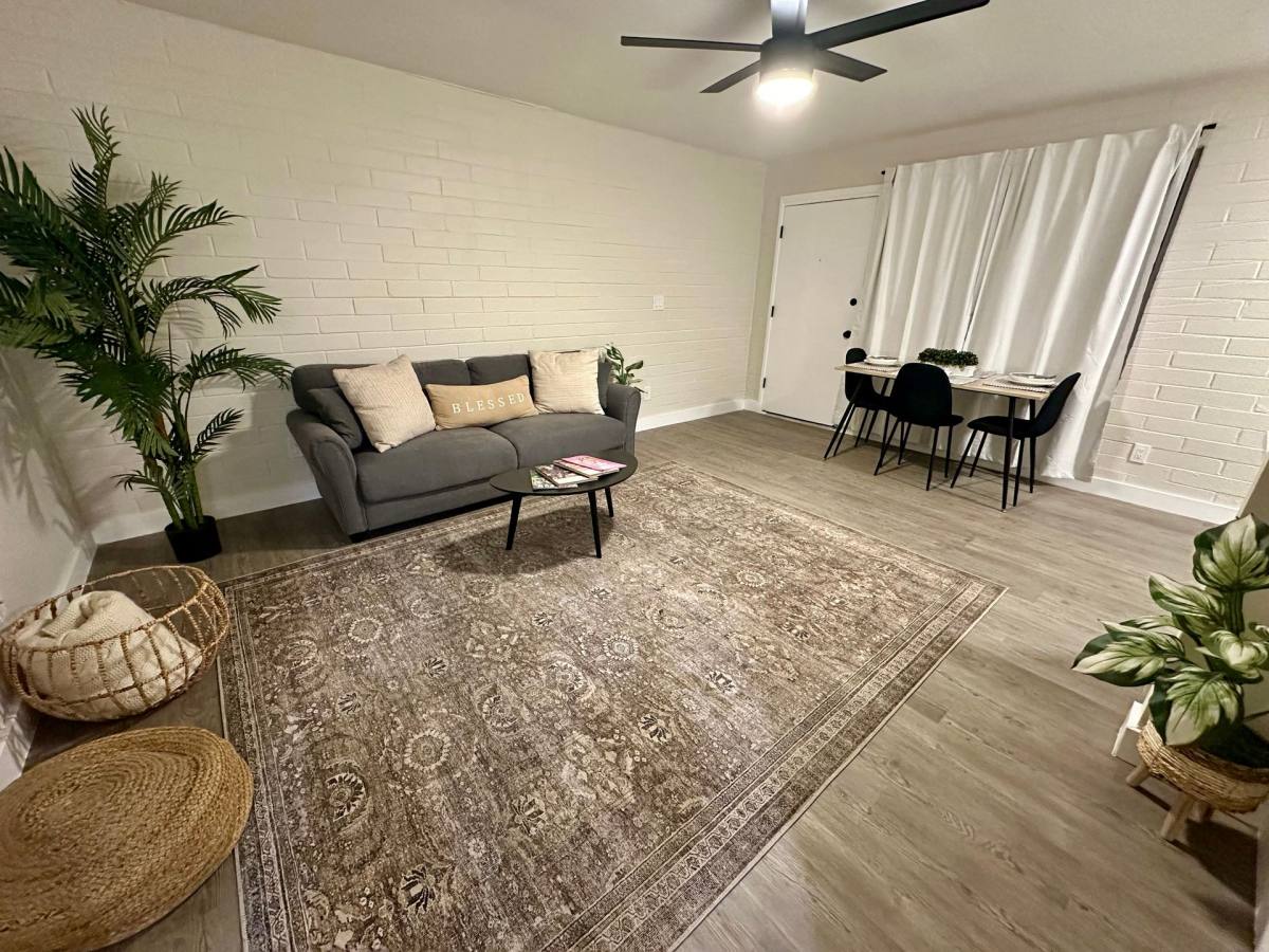 Apartment for rent at 150 E Hardy Rd, Tucson, AZ 85704