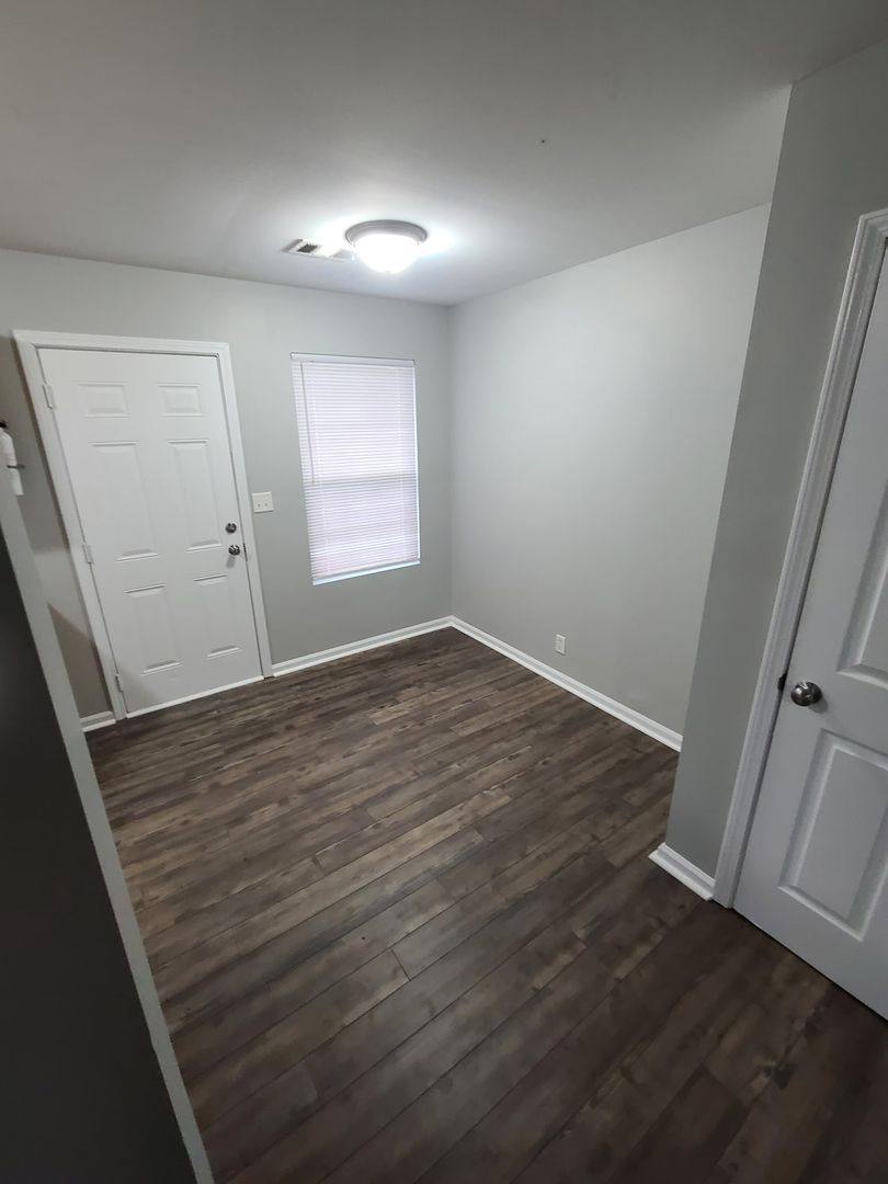 Apartment for rent at 529 Railroad St, Fort Valley, GA 31030