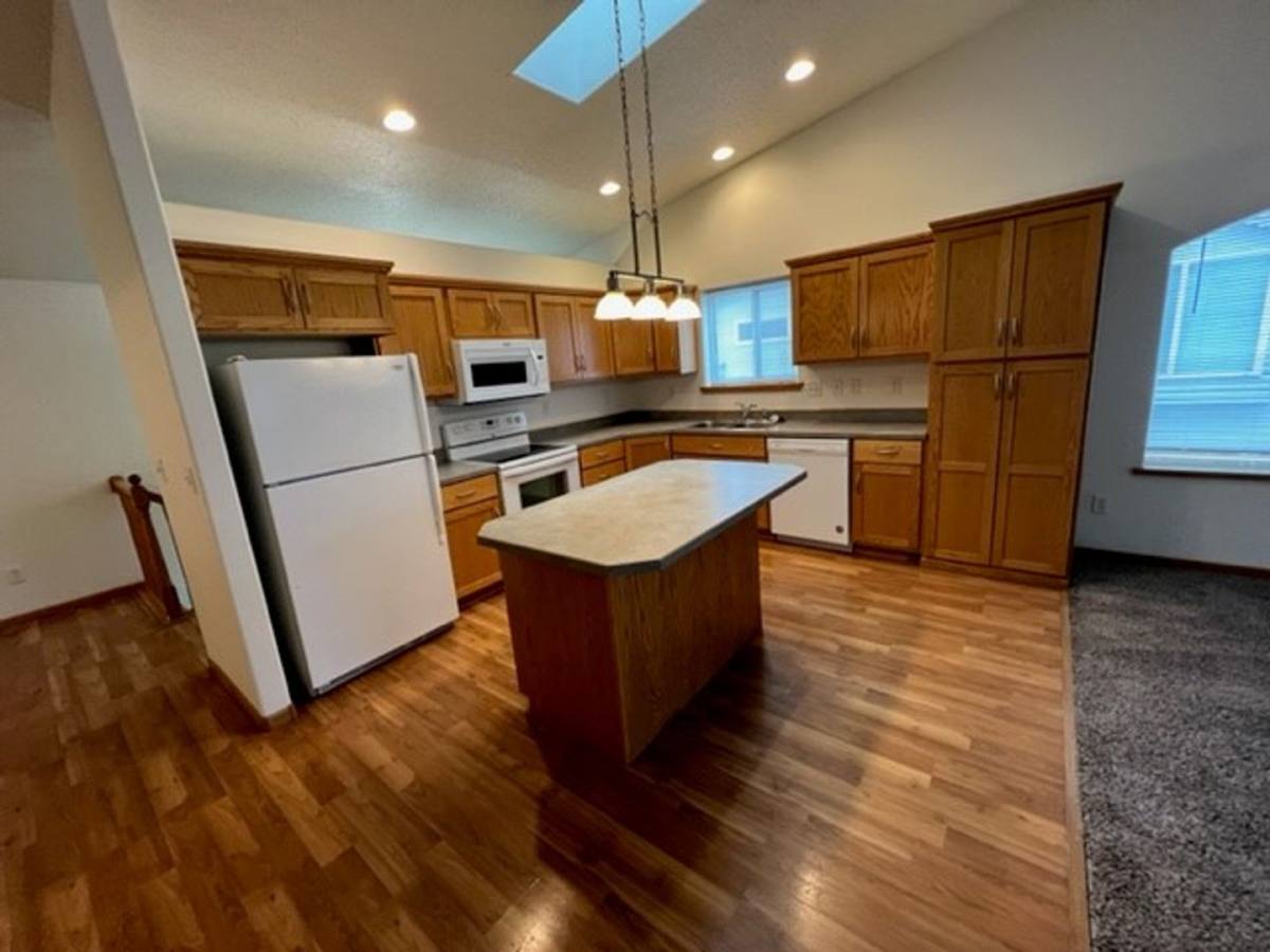 House for rent at 1214 37th Ave S, Moorhead, MN 56560