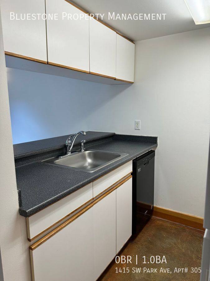 Apartment for rent at 1415 SW Park Ave #305, Portland, OR 97201