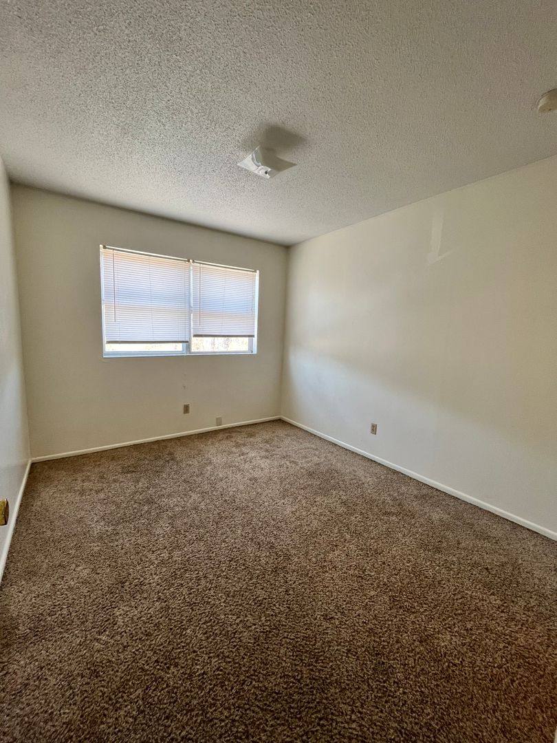 Apartment for rent at 917 Dreiling Rd, Junction City, KS 66441