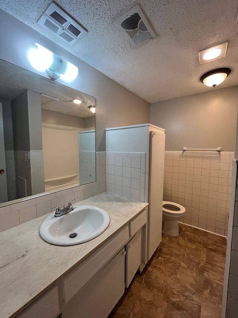 Apartment for rent at 917 Dreiling Rd, Junction City, KS 66441
