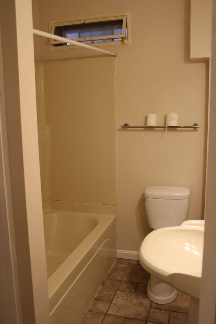 House for rent at 103 W 6th Ave - 2nd Floor, York, PA 17404