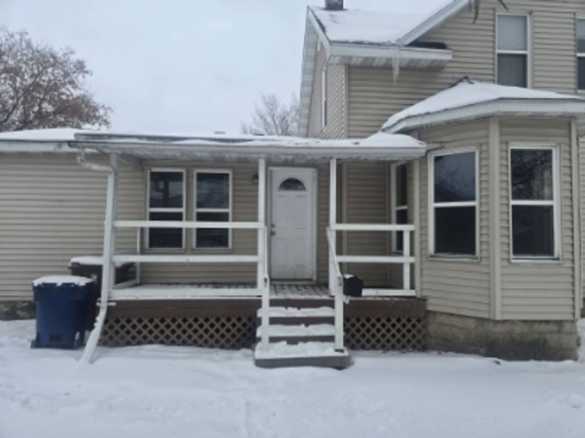 Apartment for rent at 524 3rd St, Menasha, WI 54952