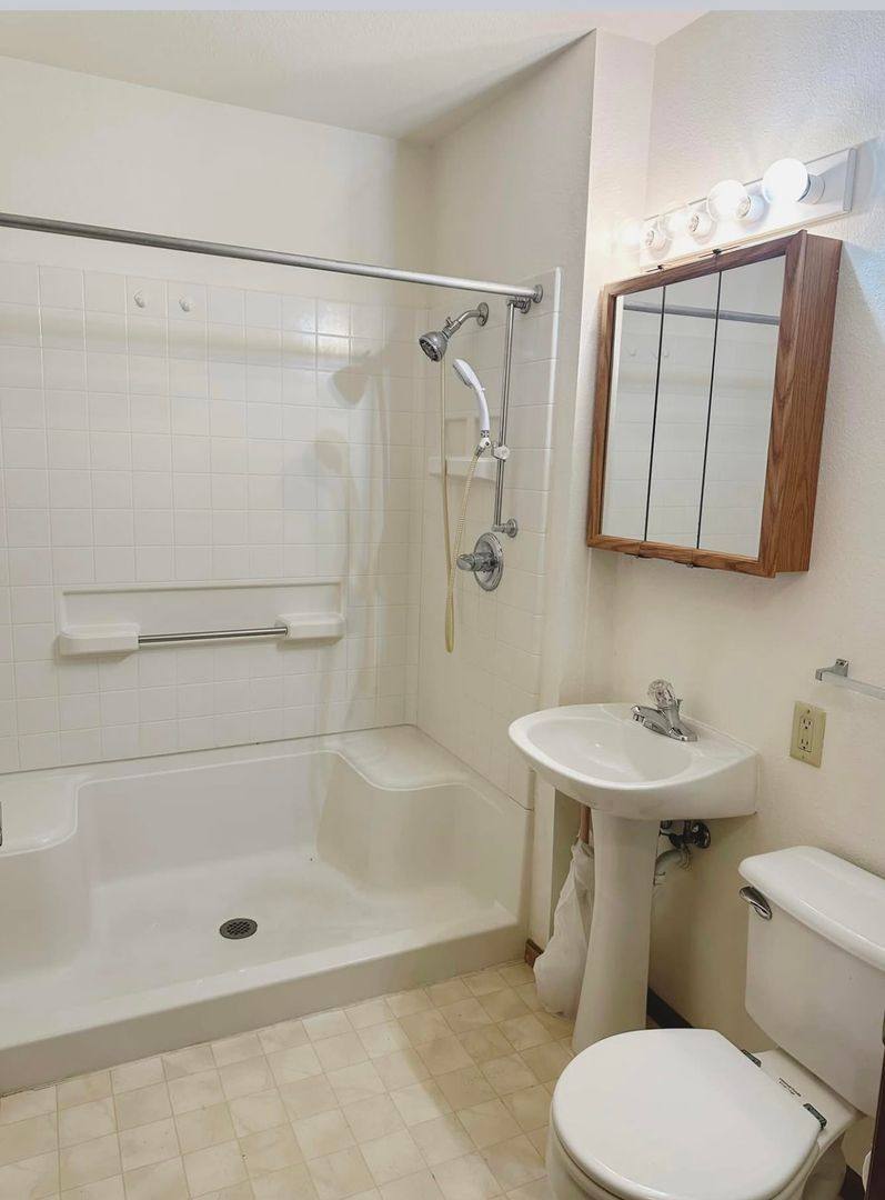 Apartment for rent at 500 NW 2nd St, Abilene, KS 67410