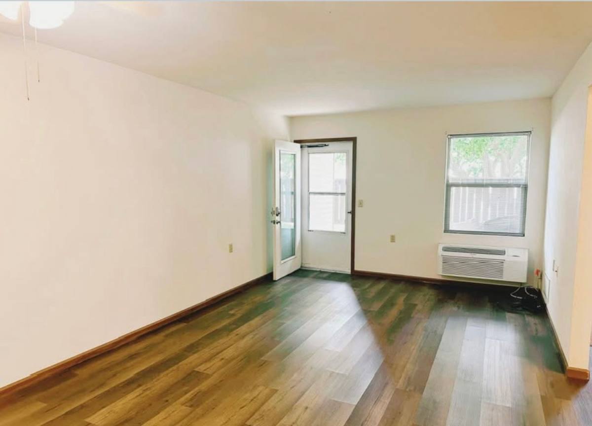Apartment for rent at 500 NW 2nd St, Abilene, KS 67410