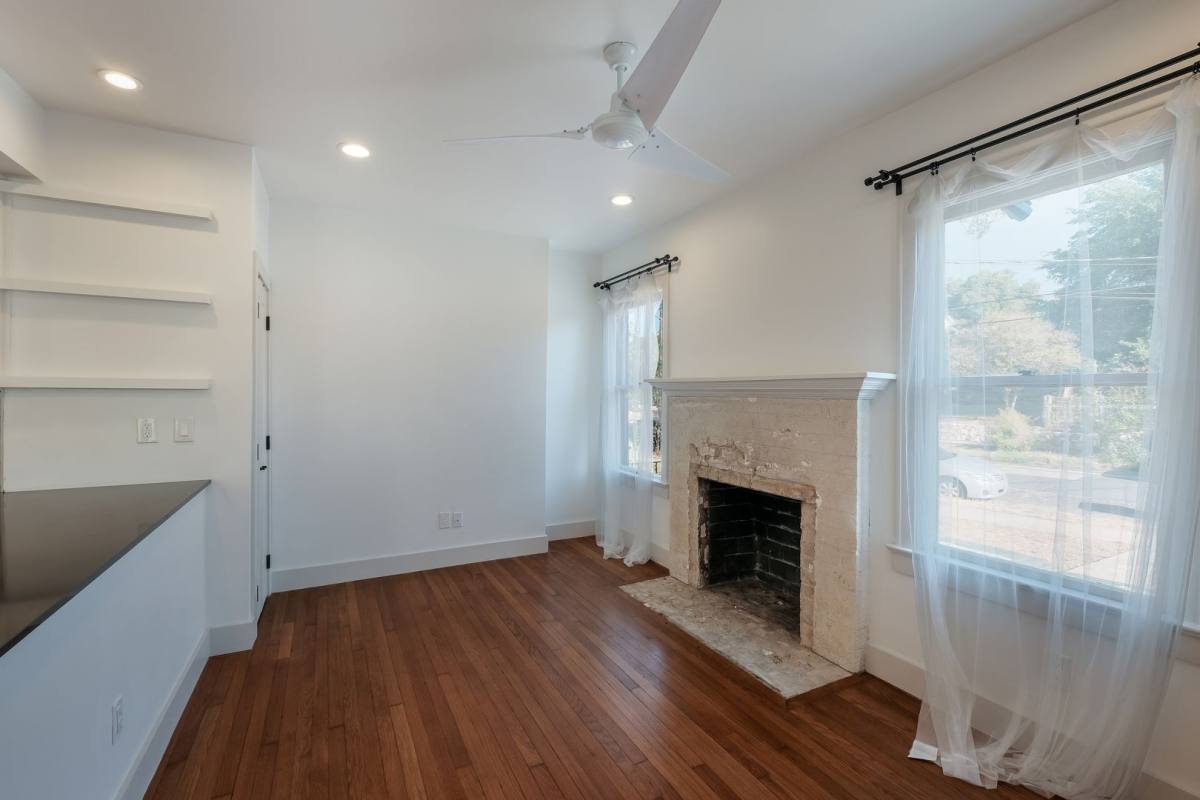 Apartment for rent at 226 E Huisache Ave, San Antonio, TX 78212