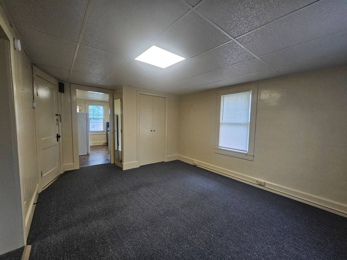 Apartment for rent at 2002 Jefferson St, Anderson, IN 46016