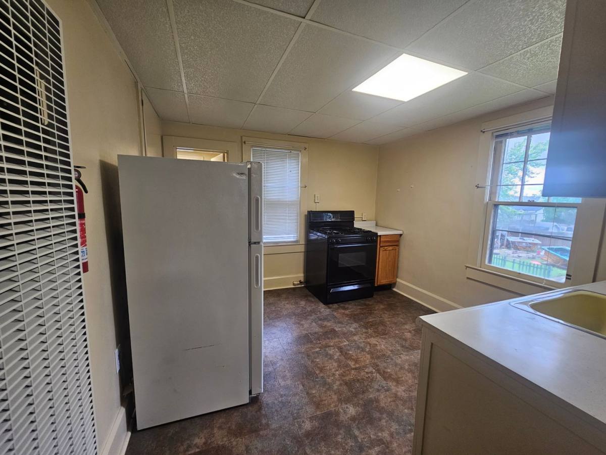 Apartment for rent at 2002 Jefferson St, Anderson, IN 46016