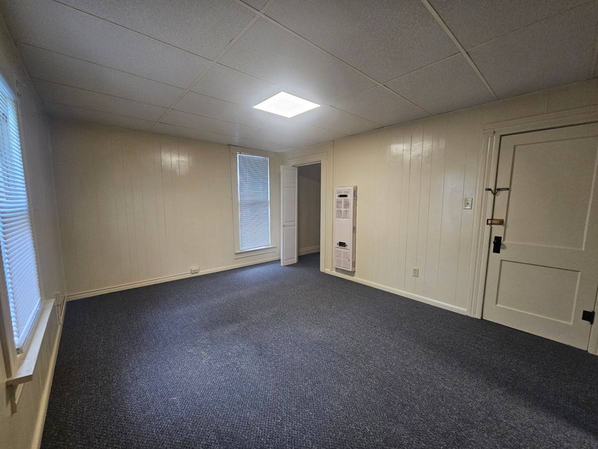 Apartment for rent at 2002 Jefferson St, Anderson, IN 46016