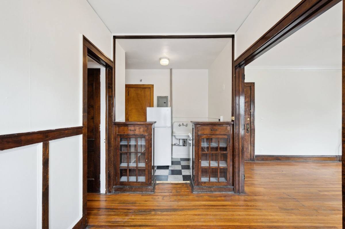 Apartment for rent at 1910 1st Ave S, Minneapolis, MN 55408