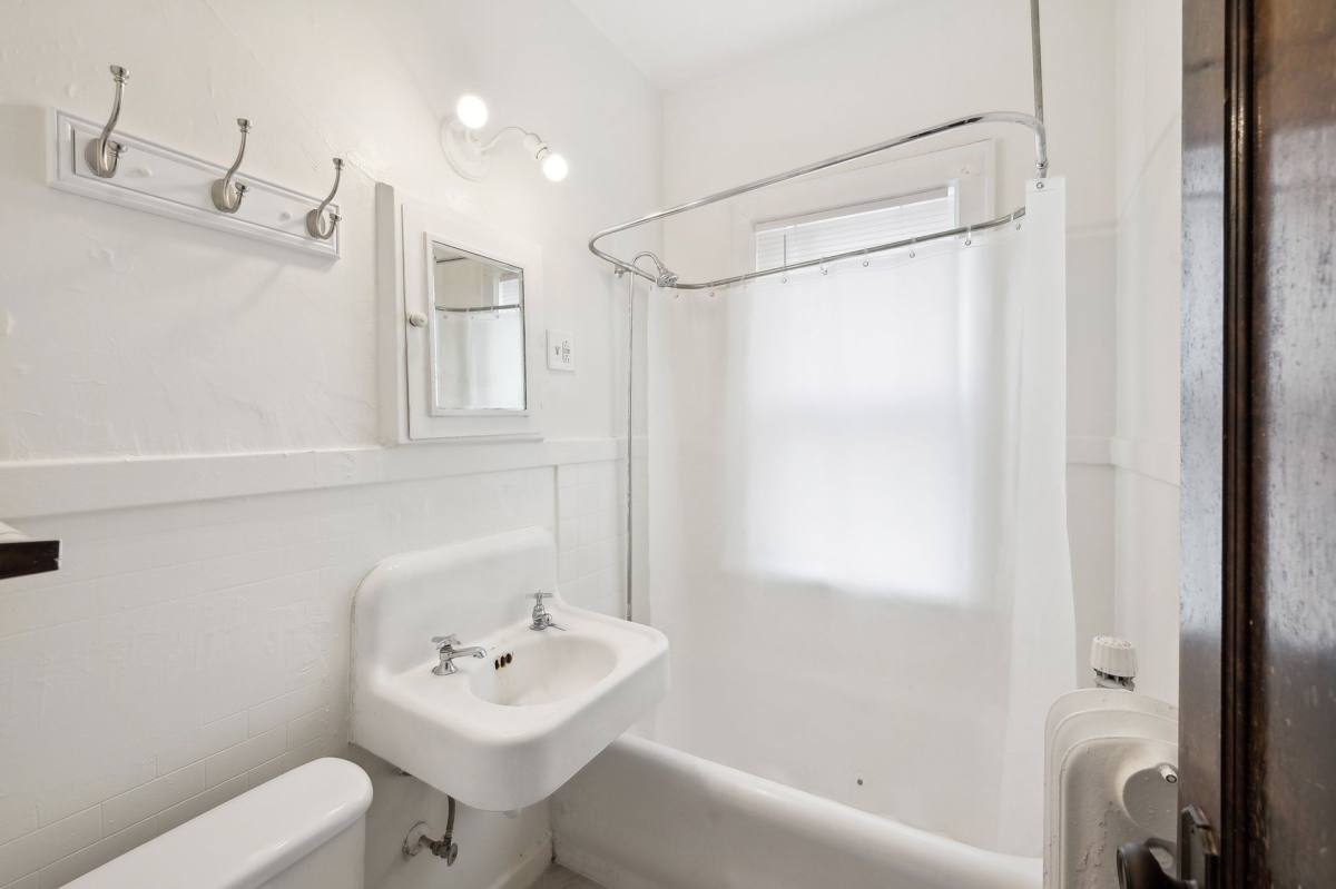 Apartment for rent at 1910 1st Ave S, Minneapolis, MN 55408