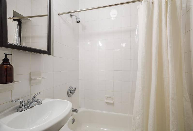 Apartment for rent at 518 E 83rd St #2C, New York, NY 10028