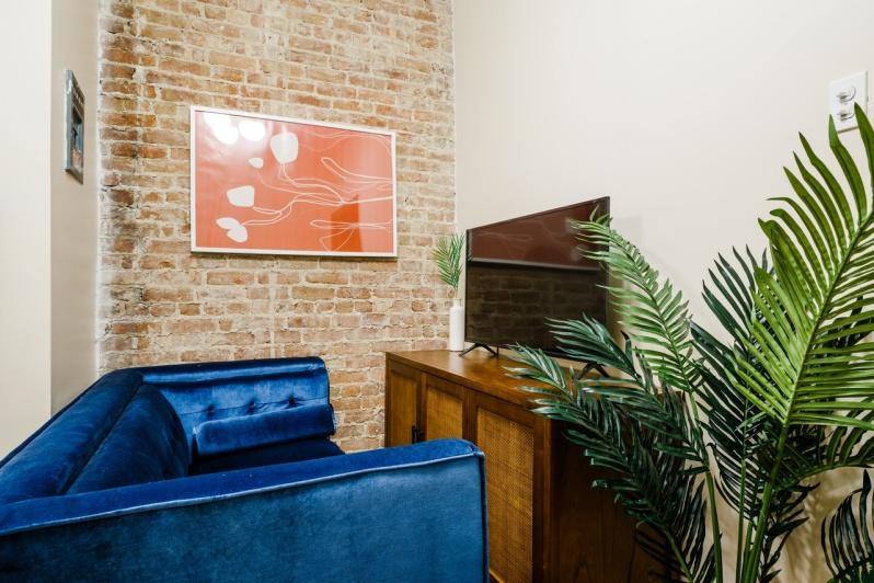 Apartment for rent at 518 E 83rd St #2C, New York, NY 10028