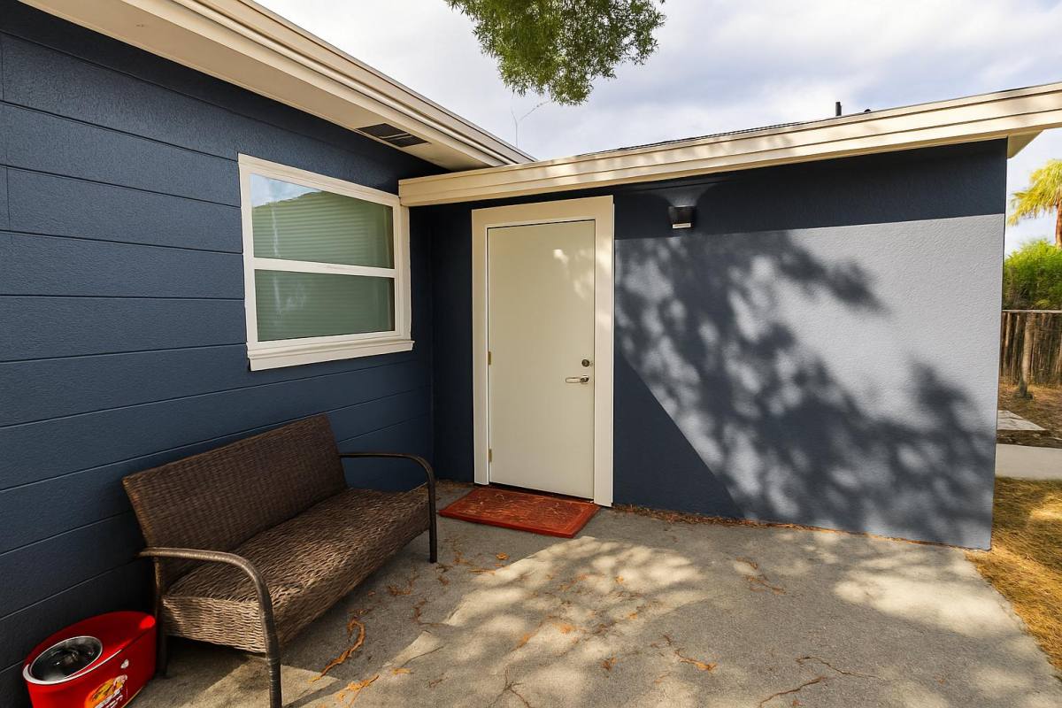 Apartment for rent at 3205 E Frierson Ave Frieson Dr 2 Union, Tampa, FL 33610