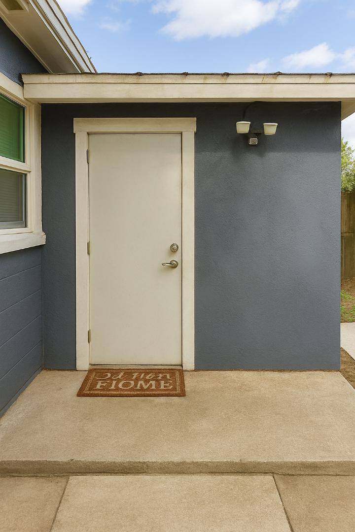 Apartment for rent at 3205 E Frierson Ave Frieson Dr 2 Union, Tampa, FL 33610