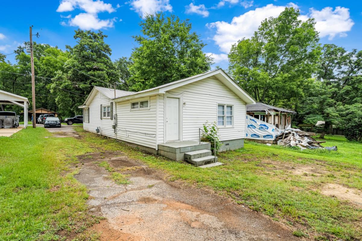 House for rent at 154 Pine Ave, Bessemer, AL 35023