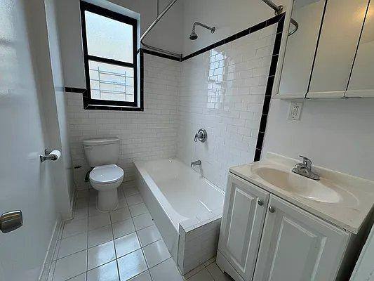 Apartment for rent at 2180 Ryer Ave #4D, Bronx, NY 10457