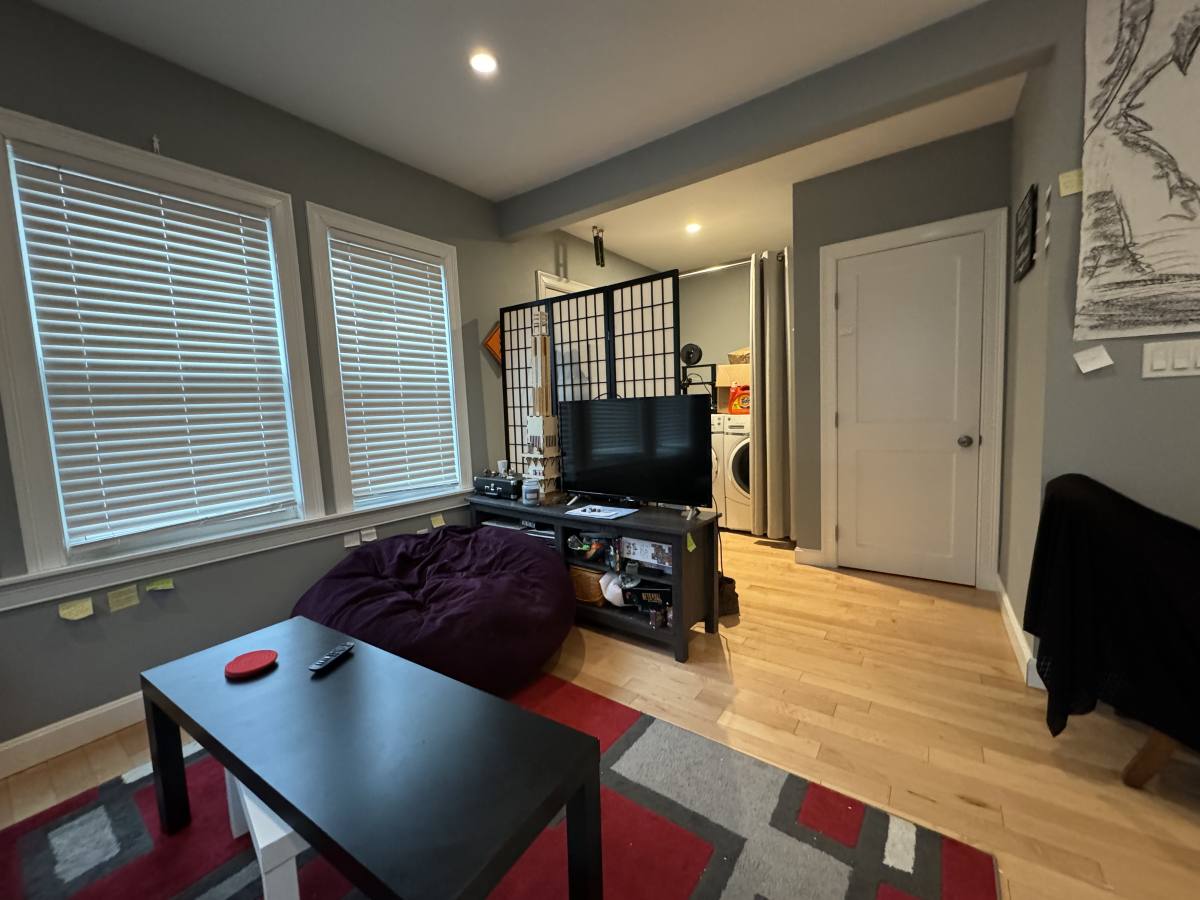 Apartment for rent at 33 Thornton St #7, Roxbury, MA 02119