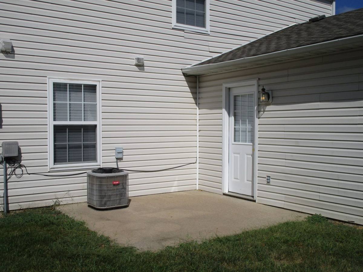 Apartment for rent at 5004-5006 Carrie Ridge Dr, Columbia, MO 65203